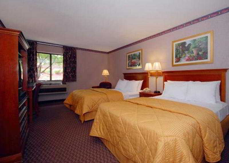 Baymont By Wyndham Copley Akron Room photo
